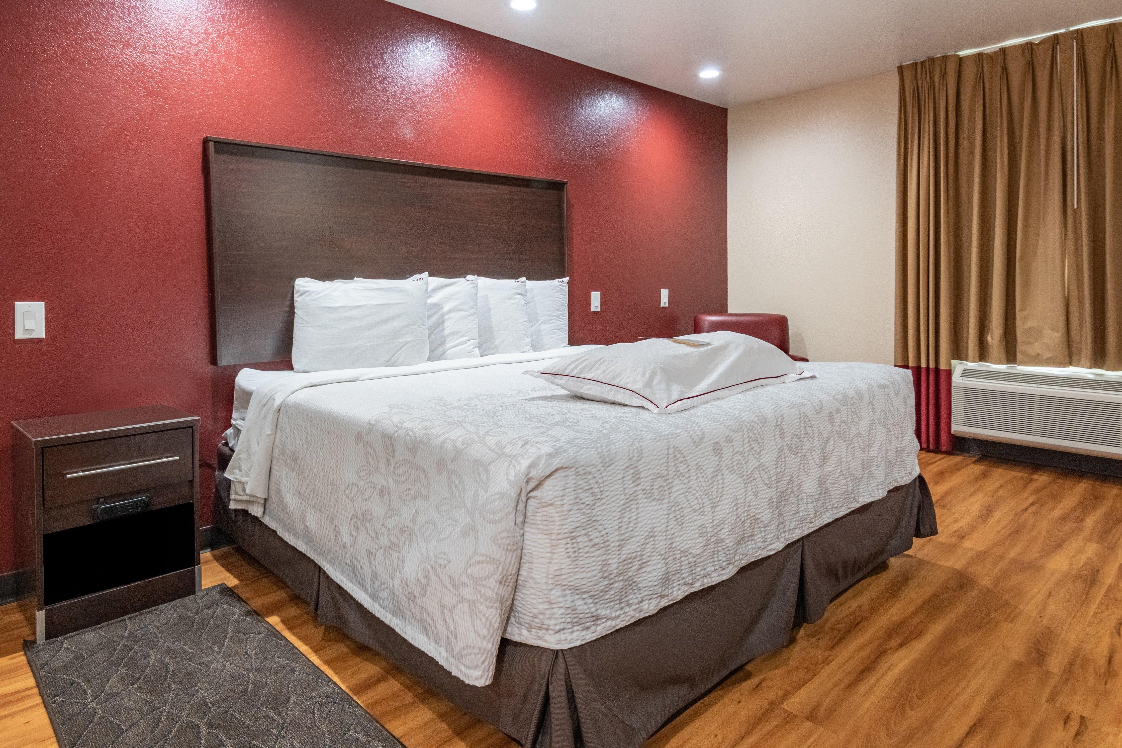 Red Roof Inn Plus+ Fort Worth - Burleson Dış mekan fotoğraf